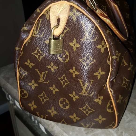 Louis Vuitton Handbags - Louis Vuitton speedy 30 authentic (used)